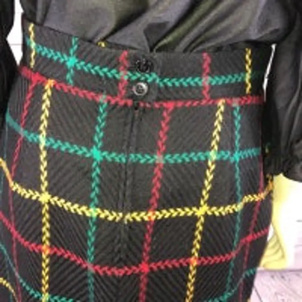 1980s Jones New York Wool Plaid Mini Skirt size